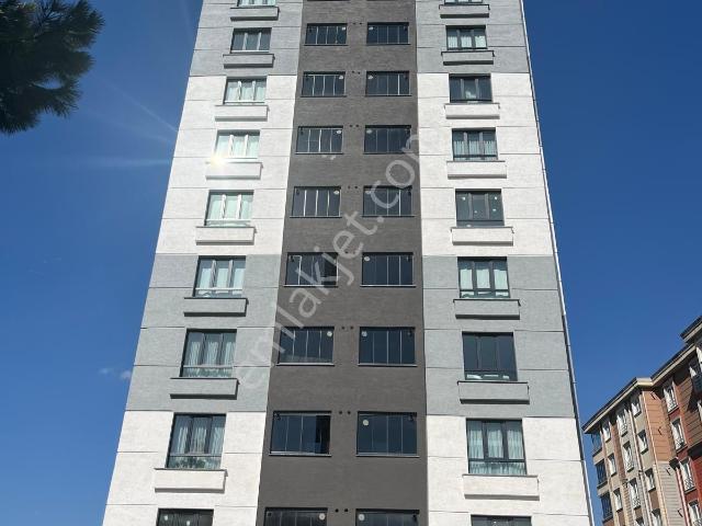 Serkan Gayrimenkulden Bağıcılar Barboros Mahallesinde 3+1 Sitede Kapalı Otoparklı 3+1 Daire