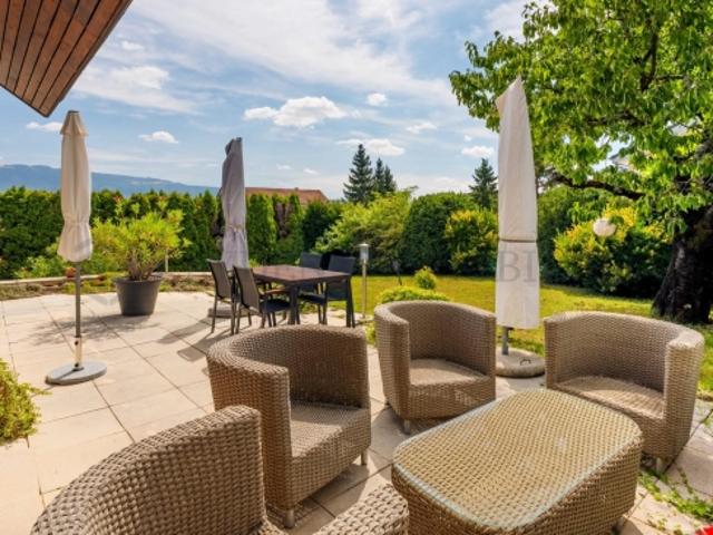 Set aus 2 Villen auf mehr als 1000 m²