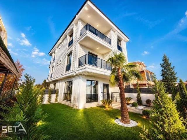 ▃▅▇seta Grup▇▅▃denize Yakın Geniş Bahçli 4+1 Lüks Villa