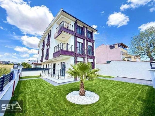 ▃▅▇seta Grup▇▅▃müstakil Köşe Başi Denize Yakın Ayrı Mutfaklı 4+1