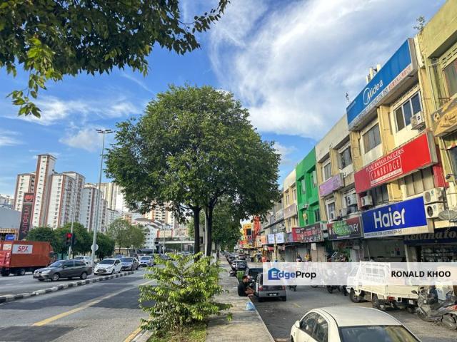 Setapak jalan genting klang 4 storey shop facing main road
