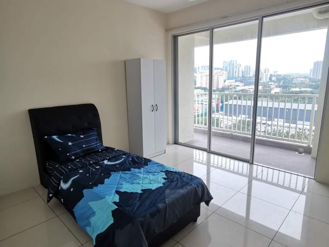 Setapak PV20 Balcony Room for rent Female Only