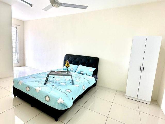 Setapak PV20 Female Master Room for rent