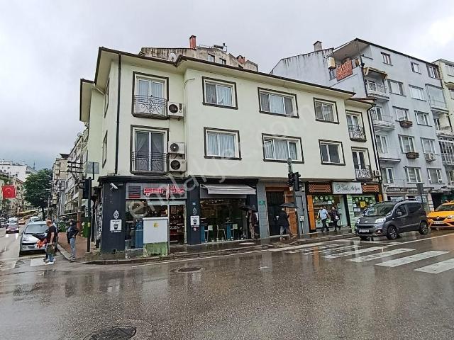 Setbaşı Yeşil Caddesi Üzeri 2+1 70 M² Bakımlı Kombili Daire
