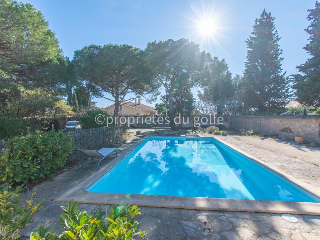 Sète, mont Saint Clair, villa de plain pied avec piscine