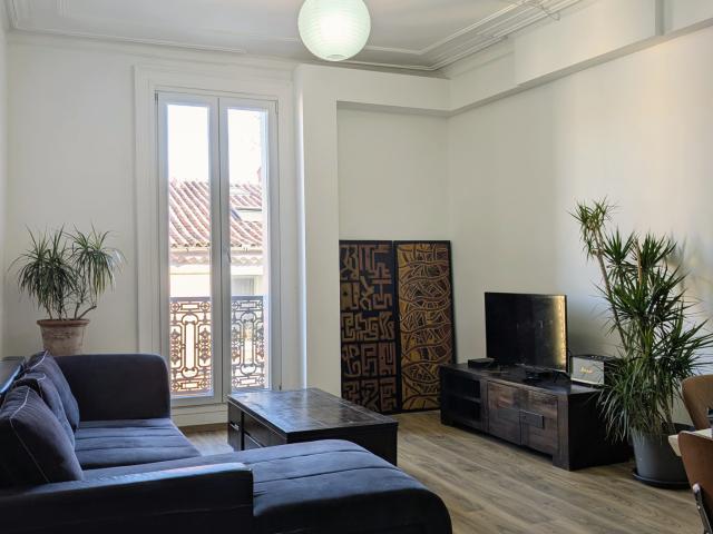Sète: appartement traversant 2 chambres proche mairie et quais