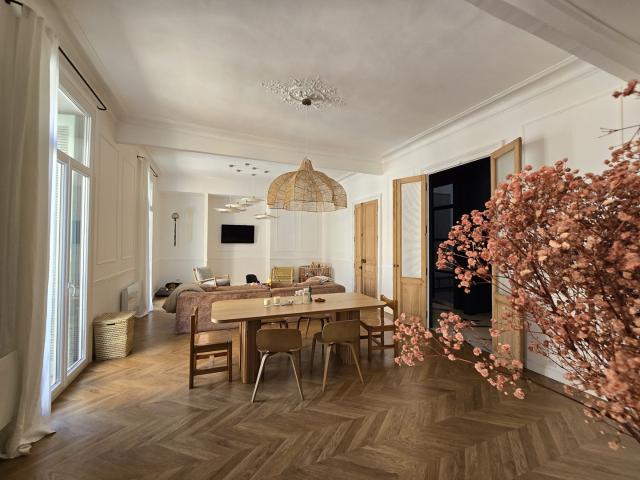 Sète, centre ville, bel appartement de charme 4 pièces