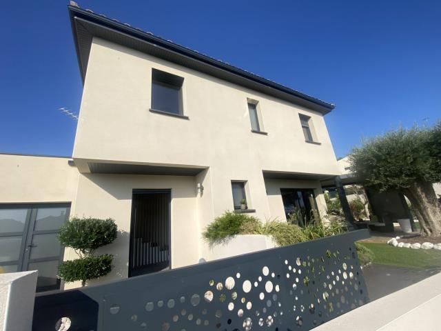 Sète, coeur de Corniche, villa de 2022 sur terrain de 321m²