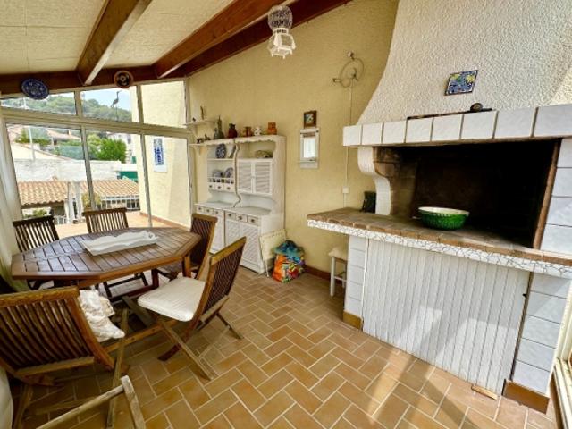 SÈTE – Corniche Saint Clair – 1re ligne mer avec terrasse & vue panoramique
