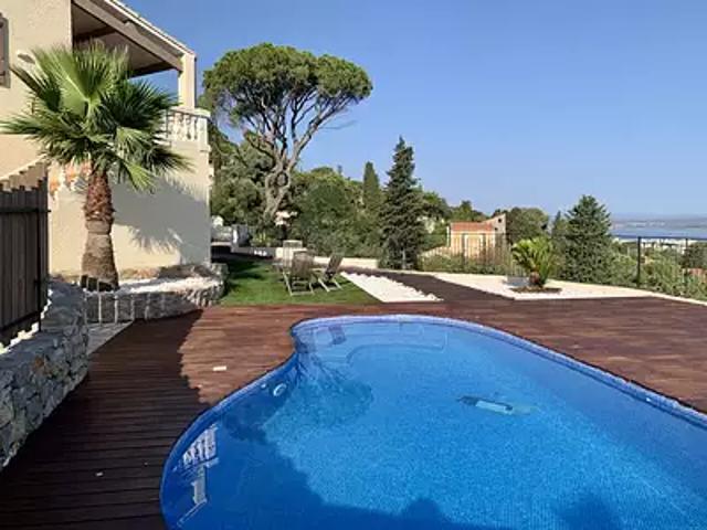 Sète 34200 Achat / Vente maison 5 pièces t5 au dernier étage piscine