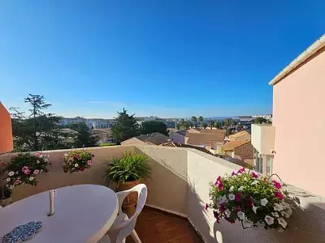 Sète 34200 Achat / Vente appartement 1 pièce t1 au dernier étage terrasse