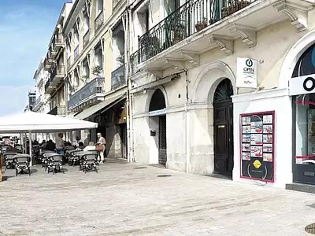 Sète 34200 Achat / Vente divers au dernier étage