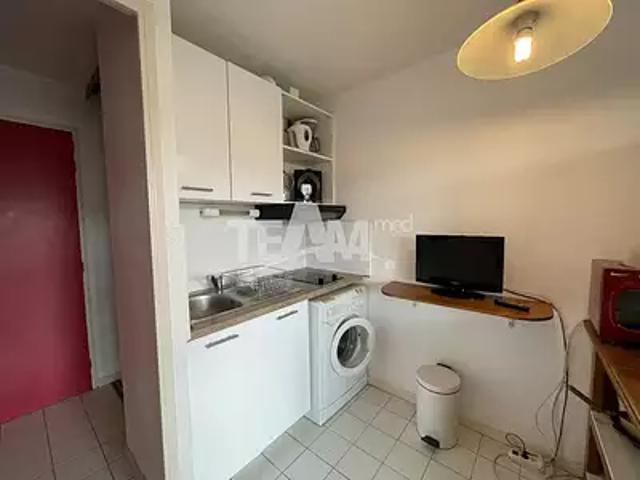 Sète 34200 Location appartement 1 pièce t1 au dernier étage terrasse