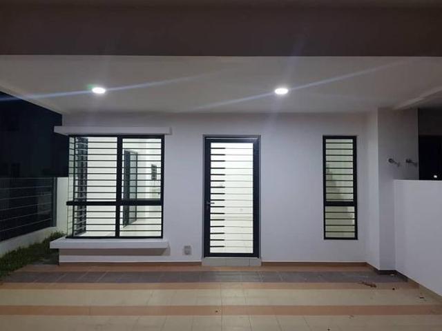 Setia 3 End Lot 2Storey Terraced House For Rent