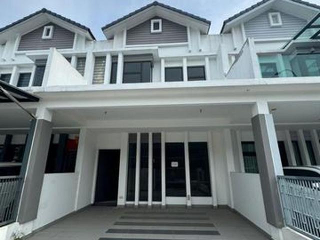 Setia tropika Brand new Double Storey terrace house