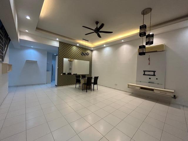Setia tropika 2 storey terrace house rent near to EDL highway