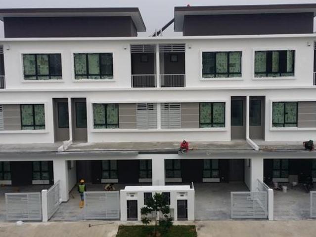 Setia Utama 2 Intermediate 25 storey unit