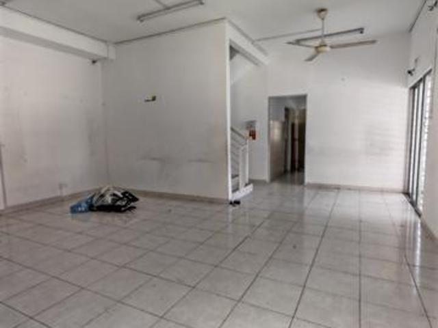 Setia Alam corner house