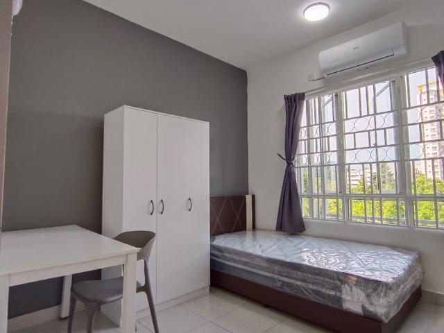 SETIA ALAM ROOM FOR RENT Direct Owner Female Unit Only