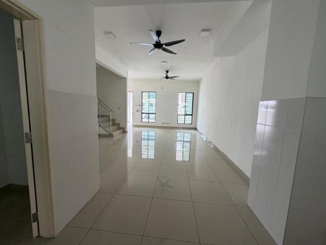 Setia Alam 25 storey Terrace House
