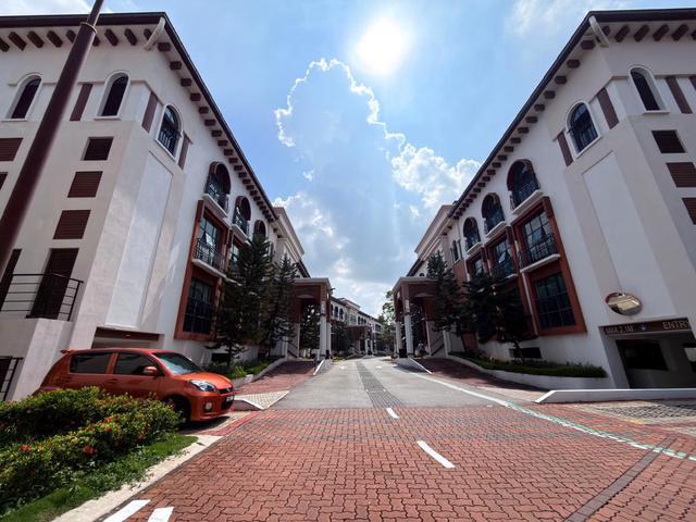 Setia Eco Glades Isles of Kamares Cyberjaya 1st Floor with Balcony