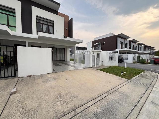 Setia EcoHill 2 End Lot Open Facing Huge Side Land MoveIn Ready
