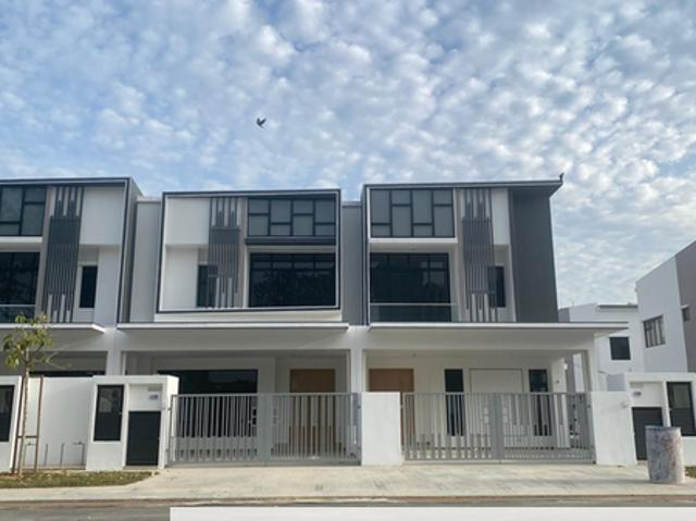 Setia Indah 9, Setia Alam