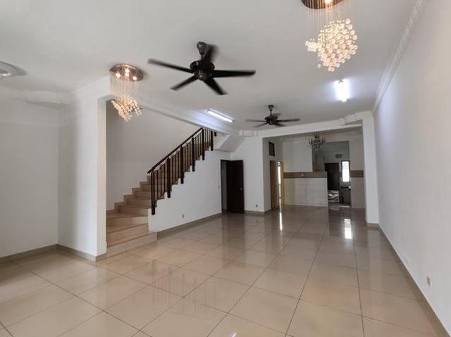 Setia Indah 12 Setia Alam Terrace House kitcab 2wheater