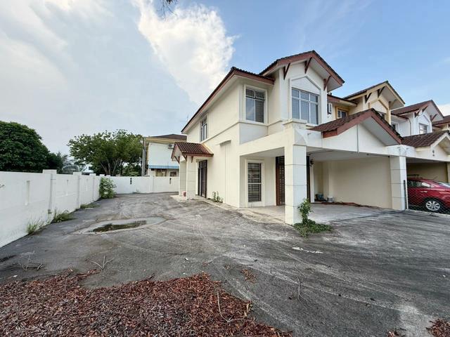 Setia Indah Double Storey Corner For Rent