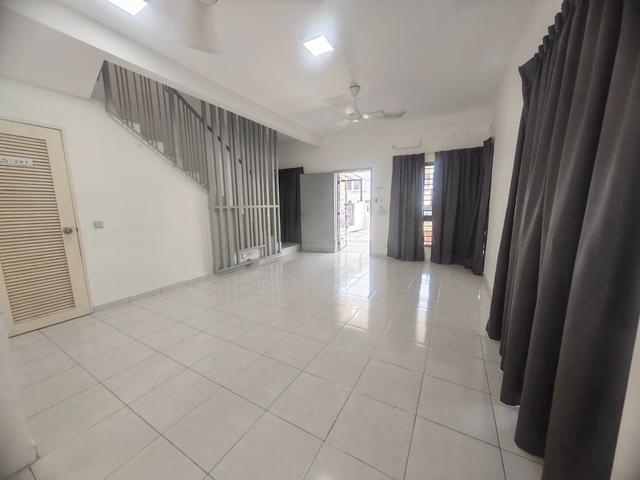 Setia Permai 3 Setia Alam Double Storey End Lot Endlot unit For Rent