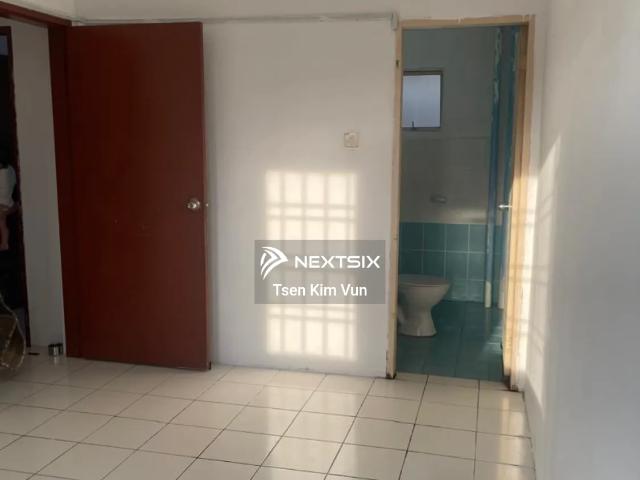 Setia Permai 1 Setia Alam 2 Storey 1700sqft 4plus1r 3b Partial Furnished for Sale