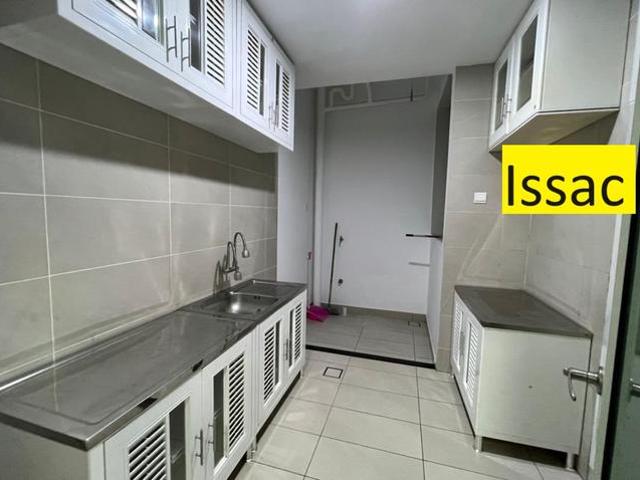 Setia Pinnacle Furnish highfloor near airport straits int school