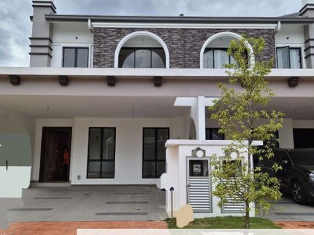 Setia Safiro