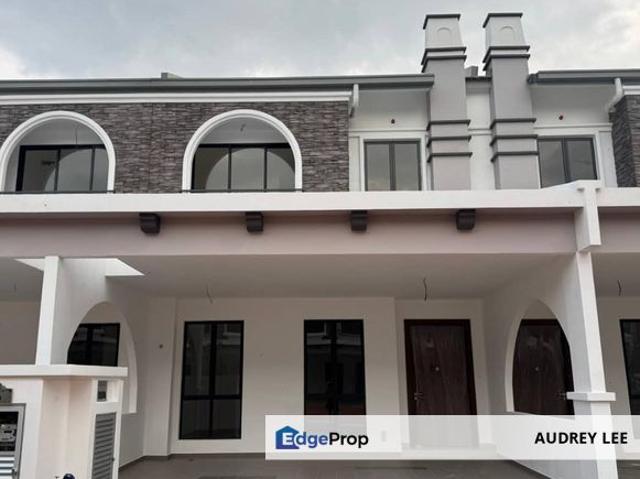 Setia Safiro