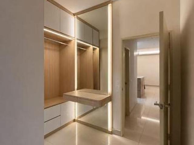 Setia Sky Vista Fully Renovated Furnished 1195sf 3Covered Carparks