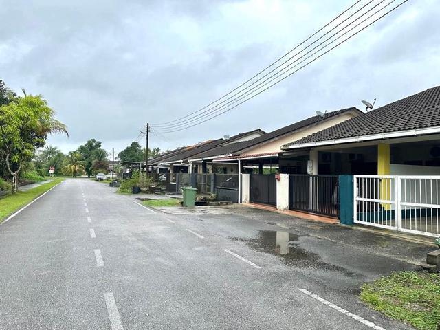 Setingkat Tengah Tmn Greenwood Batu 9 Kch Serian