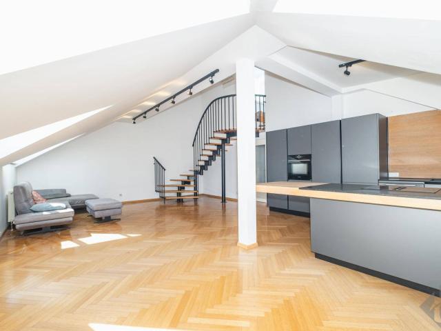 Dachterrassenwohnung im 7. Bezirk: Luxus und Leichtigkeit im Herzen Wiens