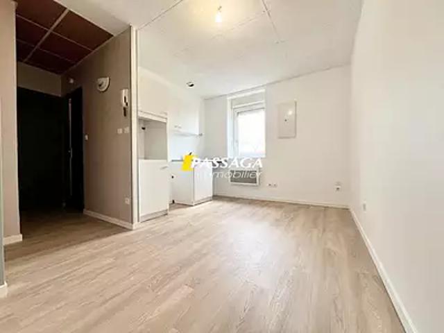 Sévérac d'Aveyron 12150 Location appartement 2 pièces t2 au dernier étage