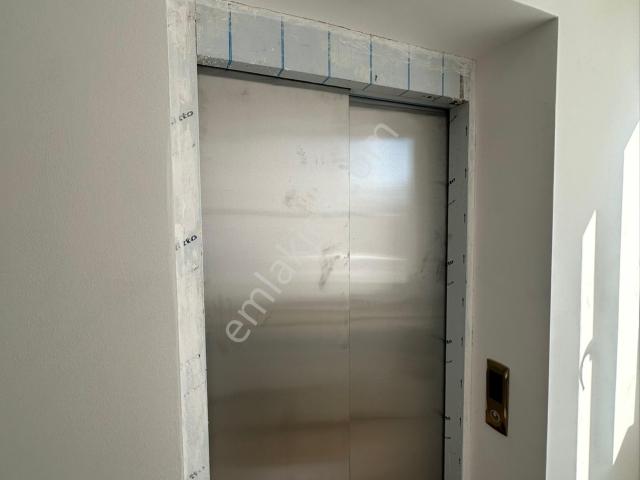 Sevgi Emlaktan Satılık 1+1daire