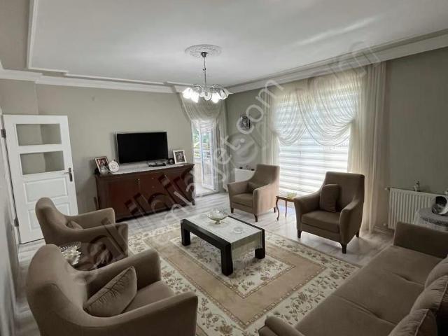 Sevgi Emlaktan Satılık 2+1 Geniş Ve Ferah Daire