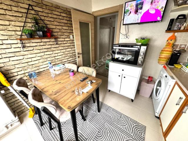 Sevinç'ten Hürriyet Parkı Karşısı Çift Balkon Satılık 2+1 Daire