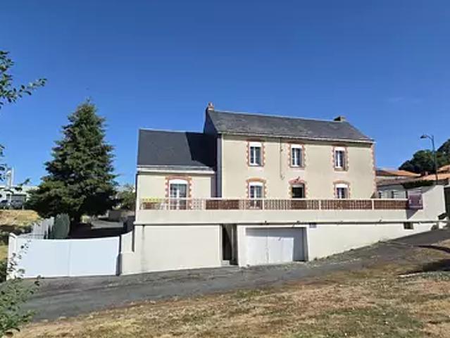 Sèvremont 85700 Achat / Vente maison 8 pièces t8