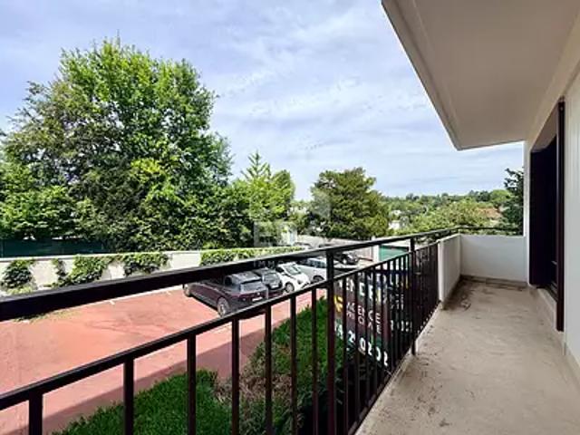 Sèvres 92310 Achat / Vente appartement 4 pièces t4 parking