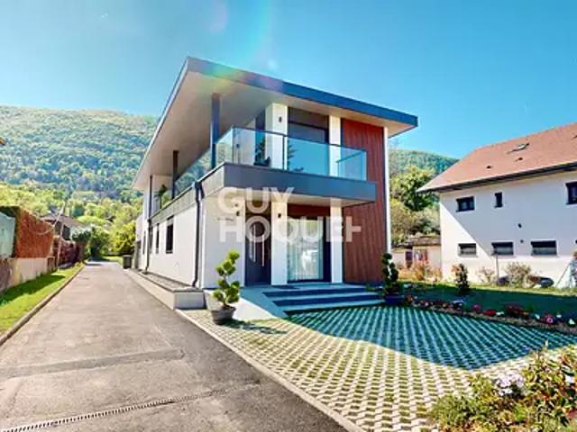 Sévrier 74320 Achat / Vente maison 7 pièces t7 au dernier étage terrasse