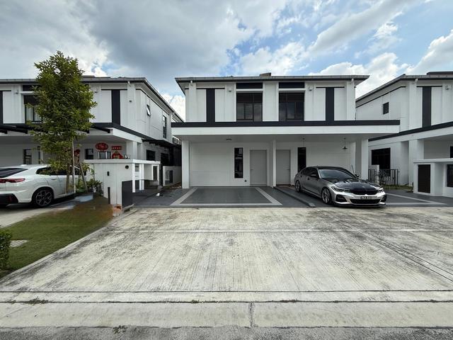 Sewa Murah Kemasukan Segera 2 Storey Terrace Link Regent Garden