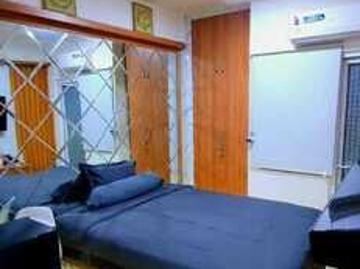 SEWA APARTEMEN MURAH SIAP HUNI DAN DEKAT DENGAN MALL GREEN PRAMUKA