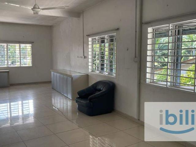 Sewa direct owner Tingkat 1 Unit Kedai untuk Disewa di Taman Sri Jeram, Muar