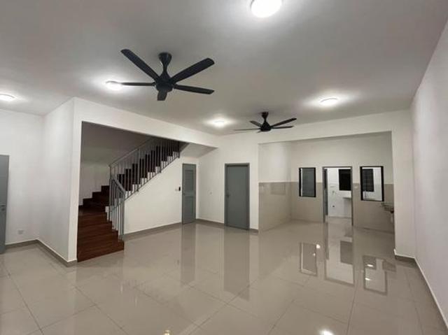 sewa Good unit 2 storey house at Setia Utama 3 Setia Alam