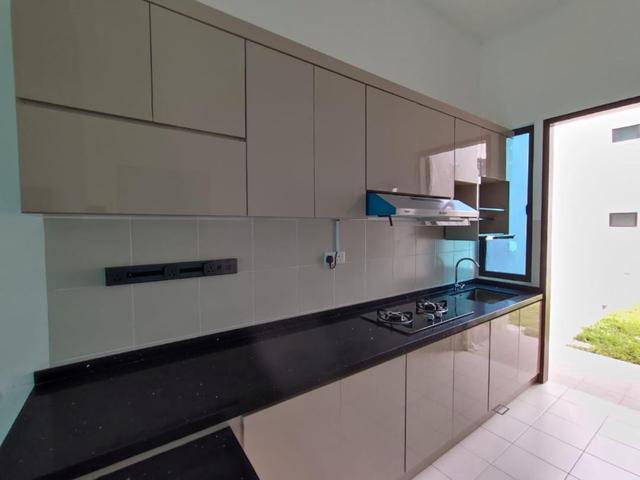 sewa unit w kitchen cabinet 2 storey terraced house at Alam Impian