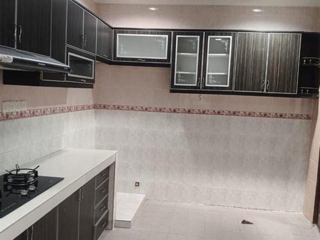 sewa 2 storey terraced house w kitchen cabinet Taman Bahagia Klang